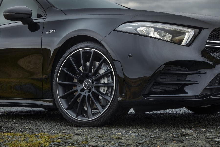 Колеса Mercedes-AMG A35 4Matic Sedan (V177) 2019 года  (UK) (фото 20 из 74)